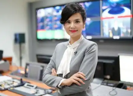 如何评价《海峡新干线》主持人艾珂竹? - 你问我答网