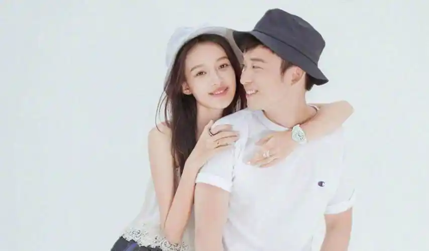 包文婧回应怕孙怡爱上包贝尔,曾当面质问赵奕欢是否和包贝尔暧昧_老公