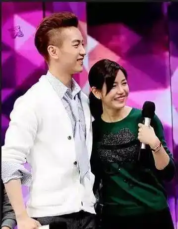 陈妍希晒照为儿子庆生,小星星头发密皮肤白,网友催她二胎生女儿_陈晓