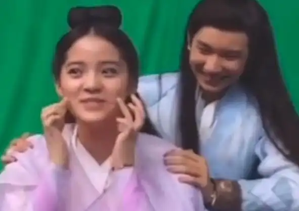 《大主宰》花絮释出,王源公主抱欧阳娜娜,拍戏现场很搞笑