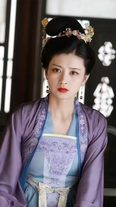 点赞  评论  嘉南传 何夫人 斓曦 0 33 爱芜芷婧  发布到  古装匪人