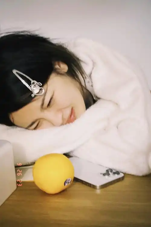 杨超越车内自拍live图#杨超越车内素颜生图直出live美翻啦!