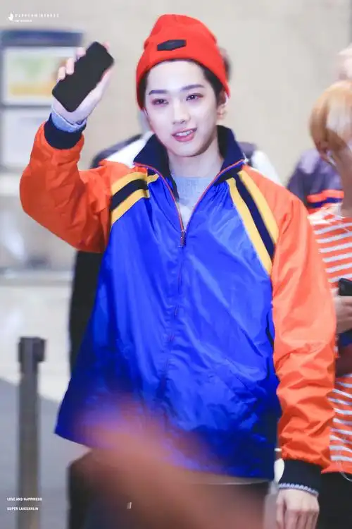 180331 赖冠霖 上岩签售下班 饭拍整理