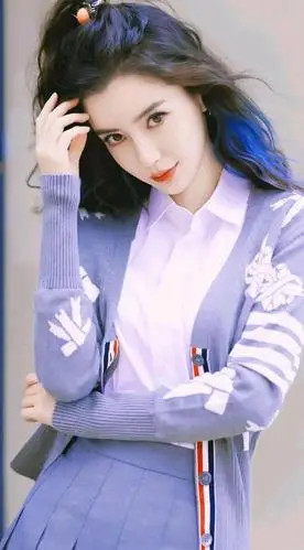 杨颖白衬衫百褶裙,高中生写真,青春靓丽!