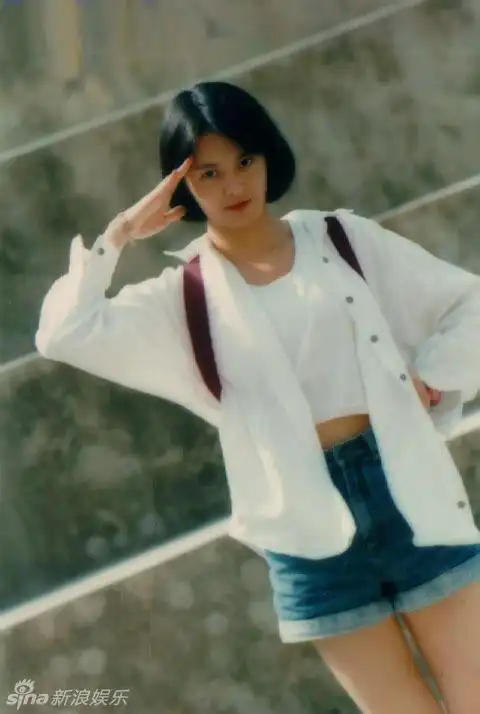 青春照相馆梁咏琪迎39岁生日可爱的短发靓女