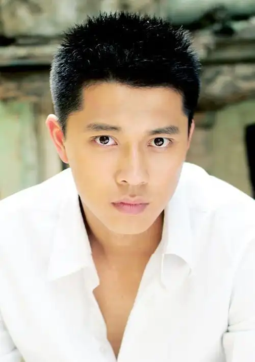 80后男演员之光是雷佳音周一围朱亚文罗晋 年轻时也是鲜肉级美颜