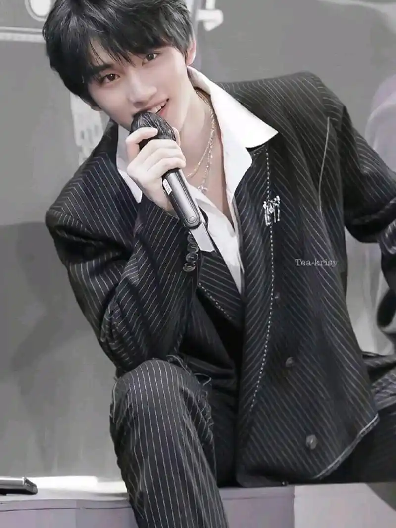 丁程鑫个人资料    字丑勿喷