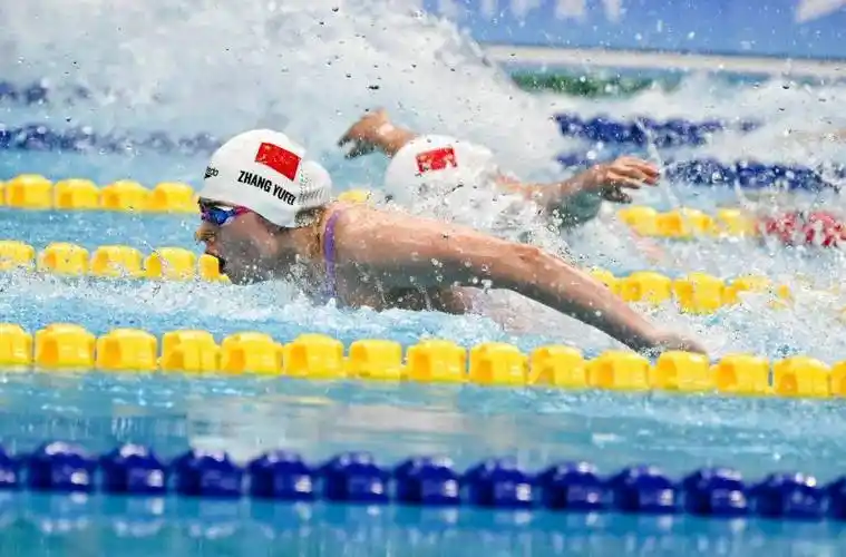 张雨霏,全国"最美巾帼奋斗者"_巴黎奥运会_蝶泳_游泳