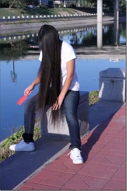 昆玉河边剪下姑娘的柔顺长发-北京(face)-074