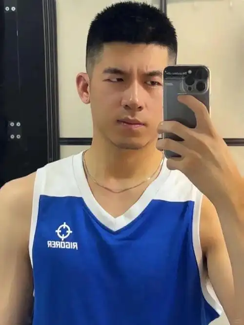 这3款发型清爽干净,剪完阳光又帅气|寸头|脸型|锅盖头_网易订阅