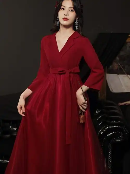 酒红色宴会2021新款缎面v领中长款敬酒服新娘宴会显瘦年会晚礼服