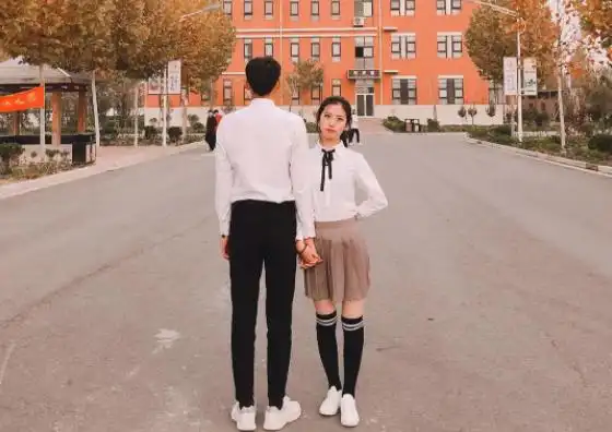 大学校园中,女生眼中最佳男友身高是多少?学妹的回答让学长沉默