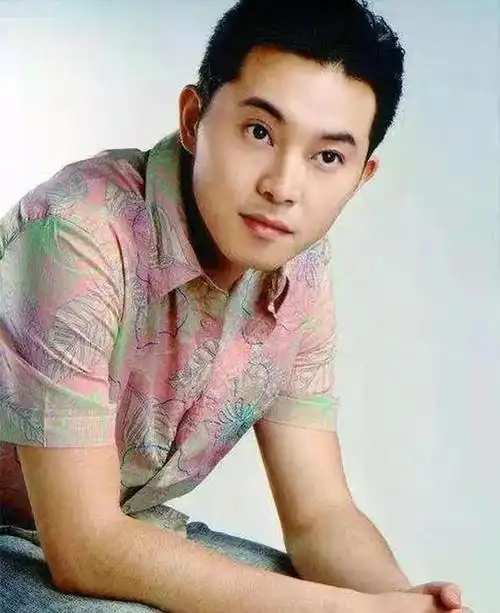 军艺四大草,前三已发福,第四请挺住