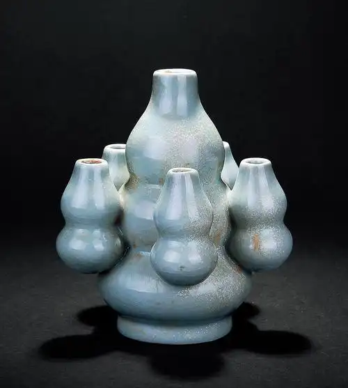 *0054 清 清仿汝窑六孔瓶