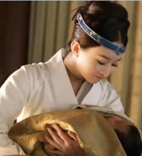 娱乐八卦 > 正文        近日,在某视频平台上,一段:赵丽颖生完宝宝后