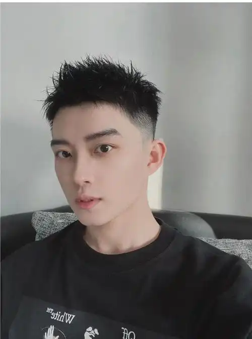 今夏最火男士发型有哪些?