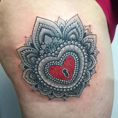 心形纹身图案 多款简单线条纹身心形经典纹身图案