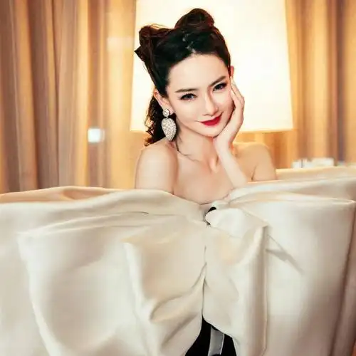 【微信头像】戚薇