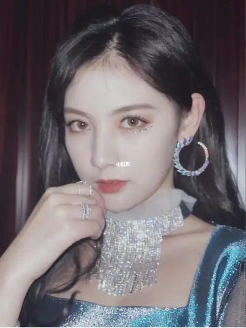 双十二的女团人鱼妆让我想到了曾经的赵粤