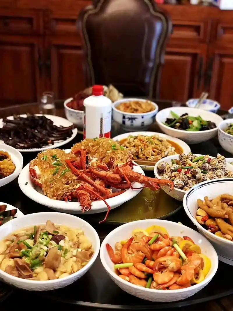 家宴 | 海鲜大餐(附教程) 逢年过节,都是好好地吃 这是对生活的热爱