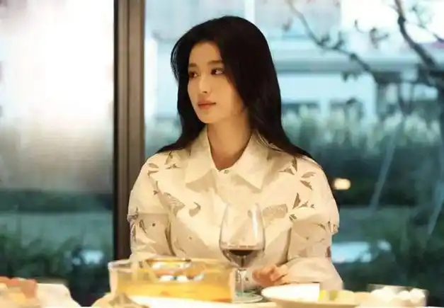 《庆余年2》陈道明老了,郭麒麟肿了,我却被王启年老婆惊艳了|李沁