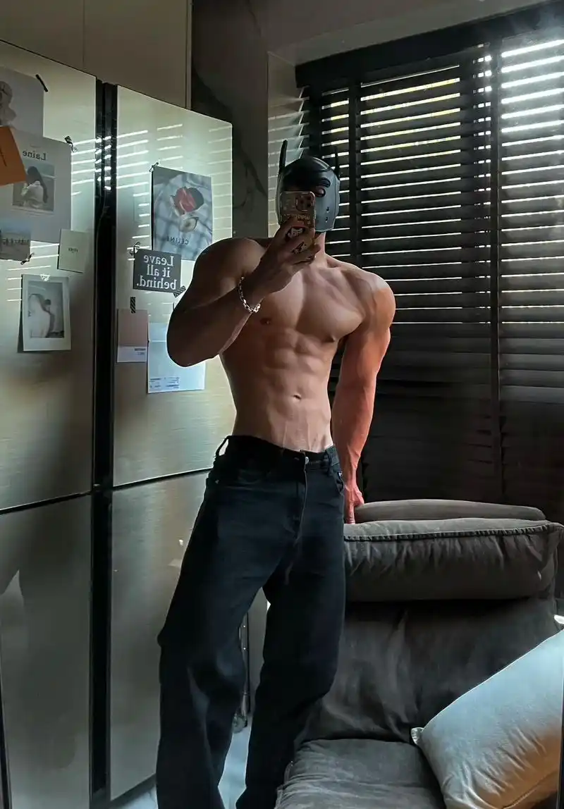 行不行一句话.#肌肉男养成中 #黑皮体育生#肌肉男 #漫画身 - 抖音