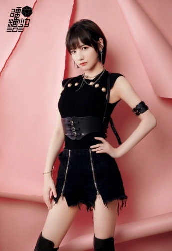 赵粤太敢穿了拿三分裙配系带靴谁还敢说是大象腿