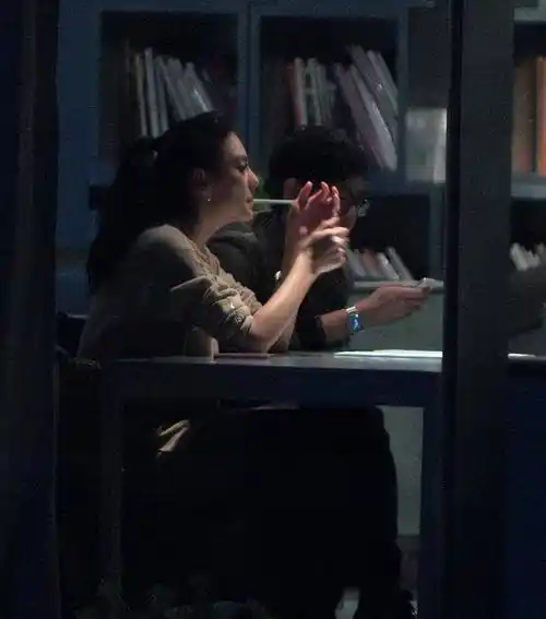 张雨绮抽烟是真的吗还是假的 张雨绮现实生活中有抽烟吗