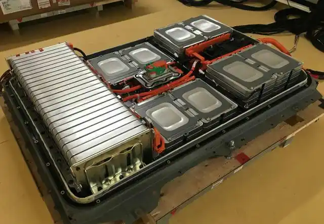 不再惧怕极端环境影响,浸入式冷却电池技术了解一下