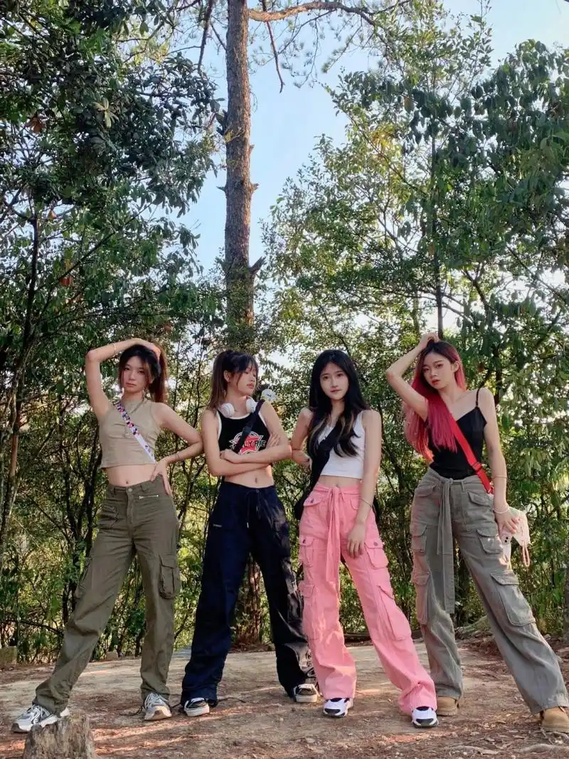 四人合照这么拍! 氛围感直接拉满!