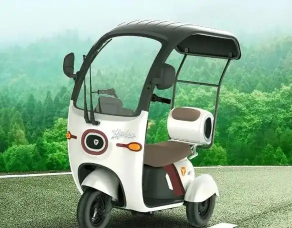 自带雨篷:雅迪发布第2代电动三轮车,配增程系统,方便代步接娃