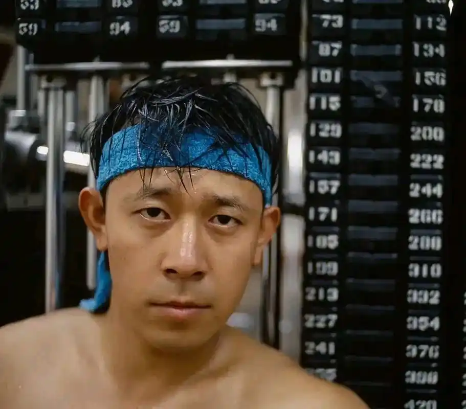 明星老照片:年轻时的姜文,有人说夏雨就特别像年轻时的姜文.