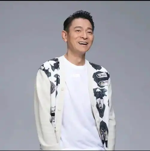 刘德华大哥最新照片