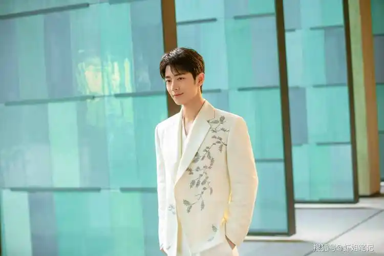 肖战在北京台春晚演唱歌曲《如愿》拍摄地曝光:杭州馆