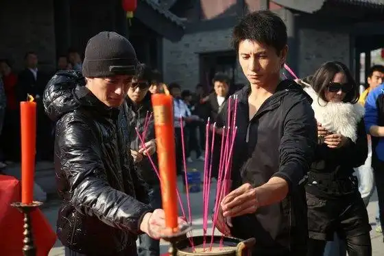 古装悬疑剧《刑名师爷》开机 吴奇隆霍建华对戏