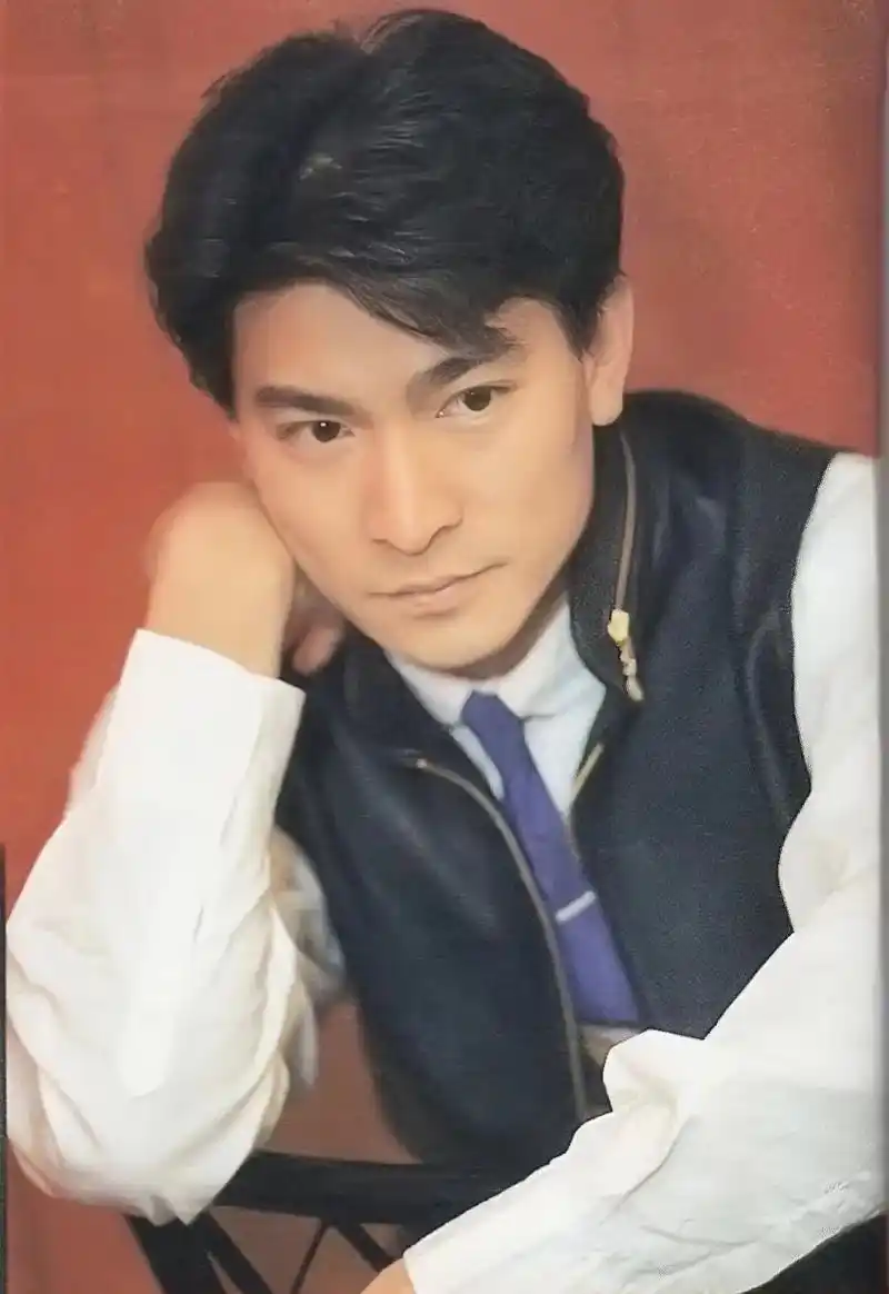 我拿出这张帅照,阁下该如何应对!#刘德华 #帅气 - 抖音