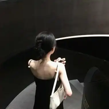 最火头像高冷女生图片