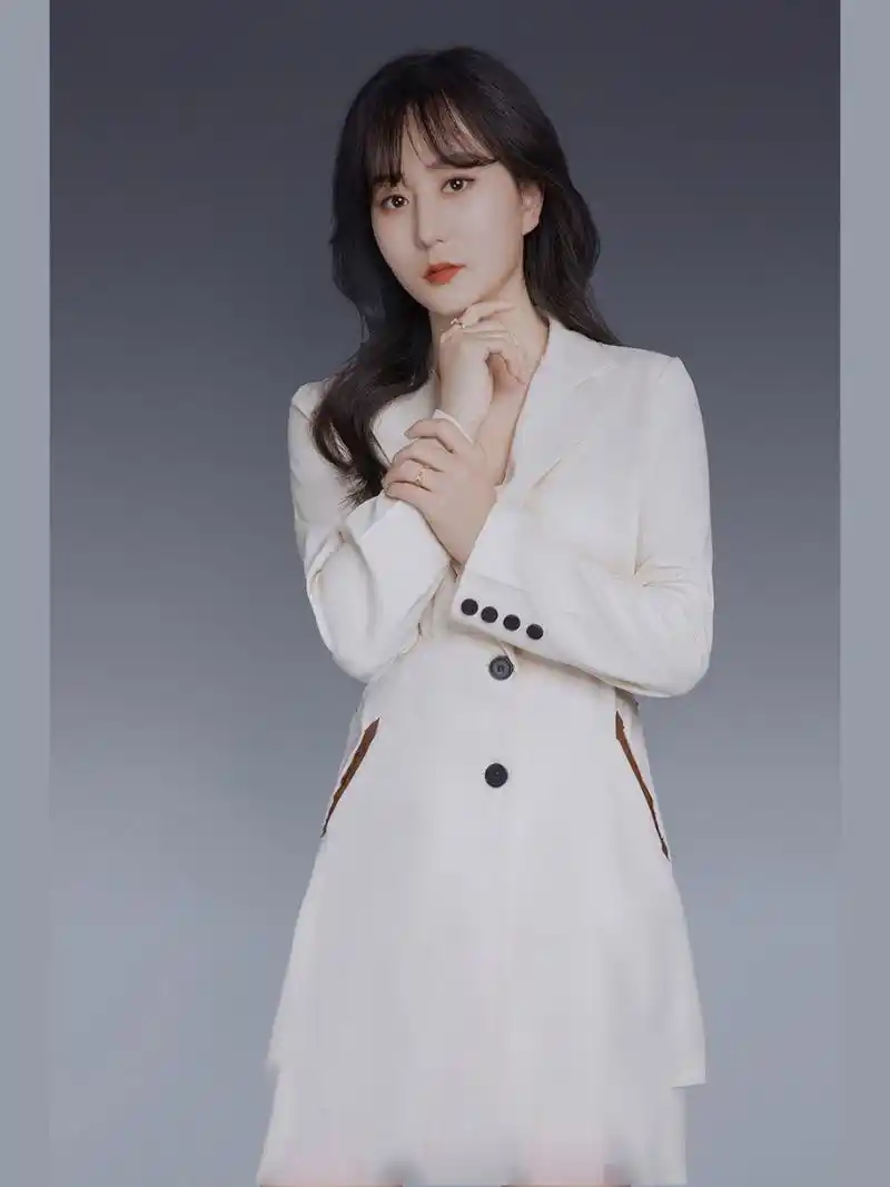 专业职业形象照|知性优雅 气质女王范 职场必备,高级形象照92 时尚