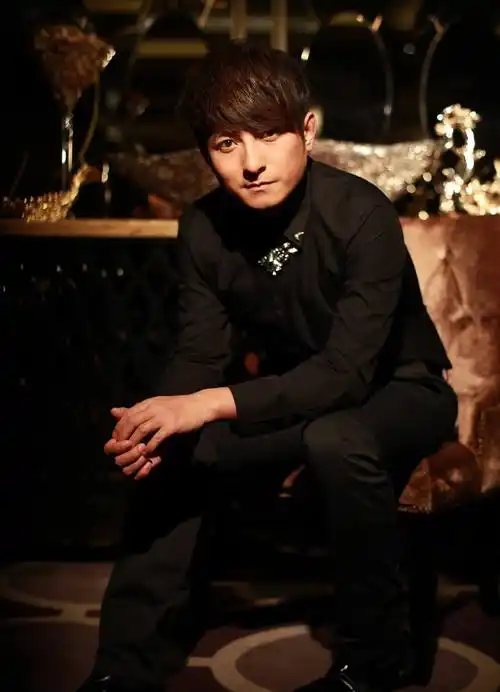 李维嘉照片(李维嘉小我材料简介)