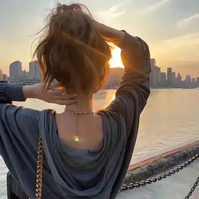 最美的背影图片女生头像