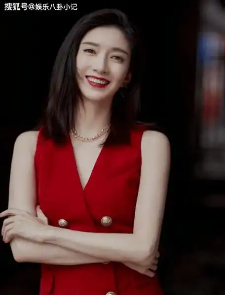 她是胡歌唯一承认的女友,长得漂亮,却无人敢娶,37岁未婚未育