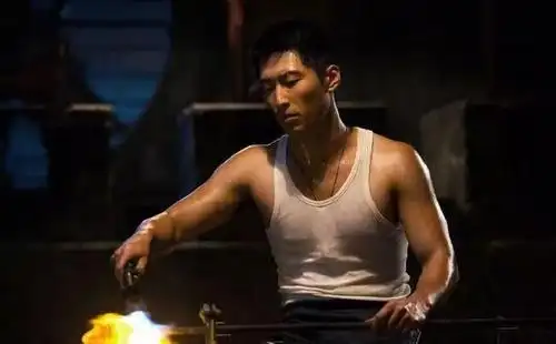 肌肉男友窦骁身材到底有多好堪称行走的荷尔蒙