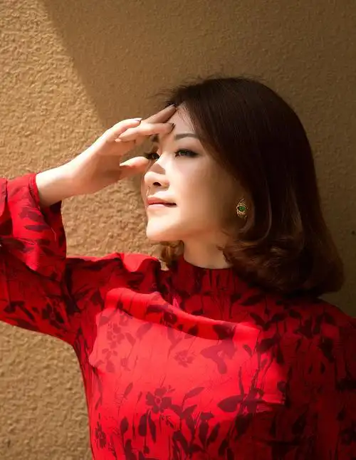 "梦想家"黄晓青和她的幸福事业 - 华人头条