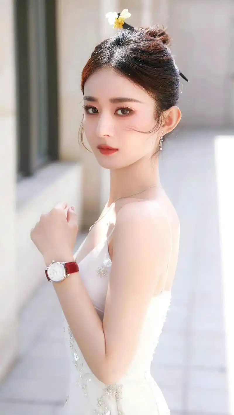 赵丽颖.[偷笑][偷笑][偷笑]  昨天到今天 被赵满楼刷屏 - 抖音