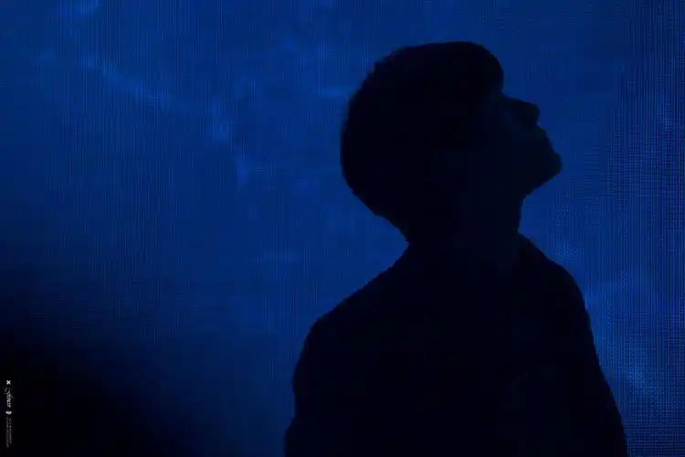 tfboys分享200917易烊千玺的高冷俊俏脸庞像万丈深渊使人越陷越深