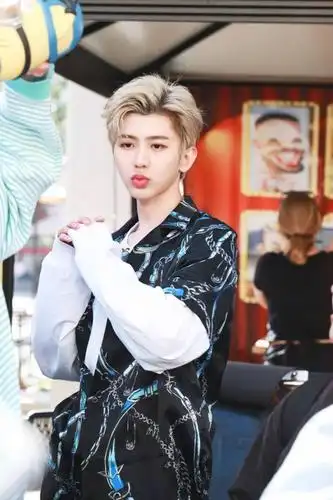 蔡徐坤 /嘟嘟嘴的奶坤真的超可爱*^o^*