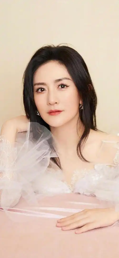 聪慧机敏谢娜高清写真