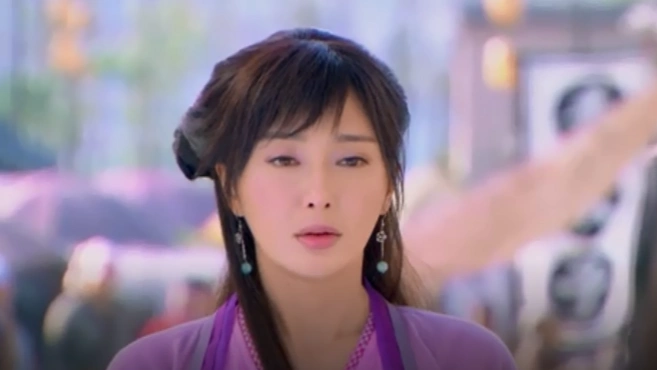 《神雕侠侣》荷香向他告白,两人相拥在一起