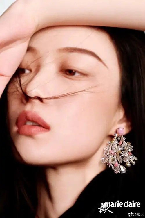 倪妮嘉人七月刊封面##倪妮身体语言大片