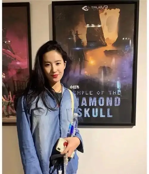 刘亦菲捕捉素颜茜